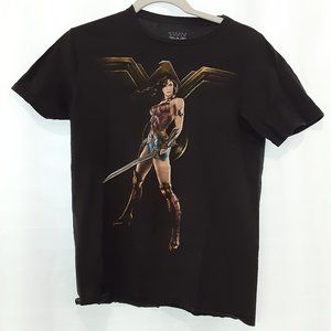 Wonder Woman Graphic Tee (M)